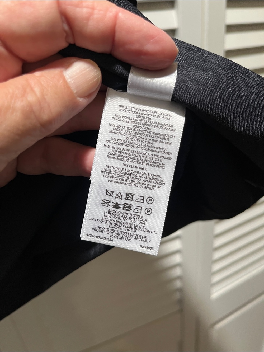 Brooks Brothers Navy Blazer with Gold Embroidered Label - Picture 6 of 7